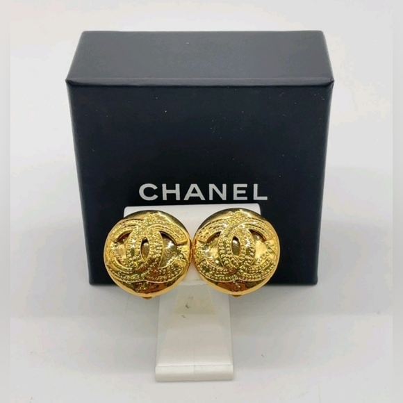 CHANEL Jewelry - 100%AUTHENTIC CHANEL COCO Mark Earring Plated Gold